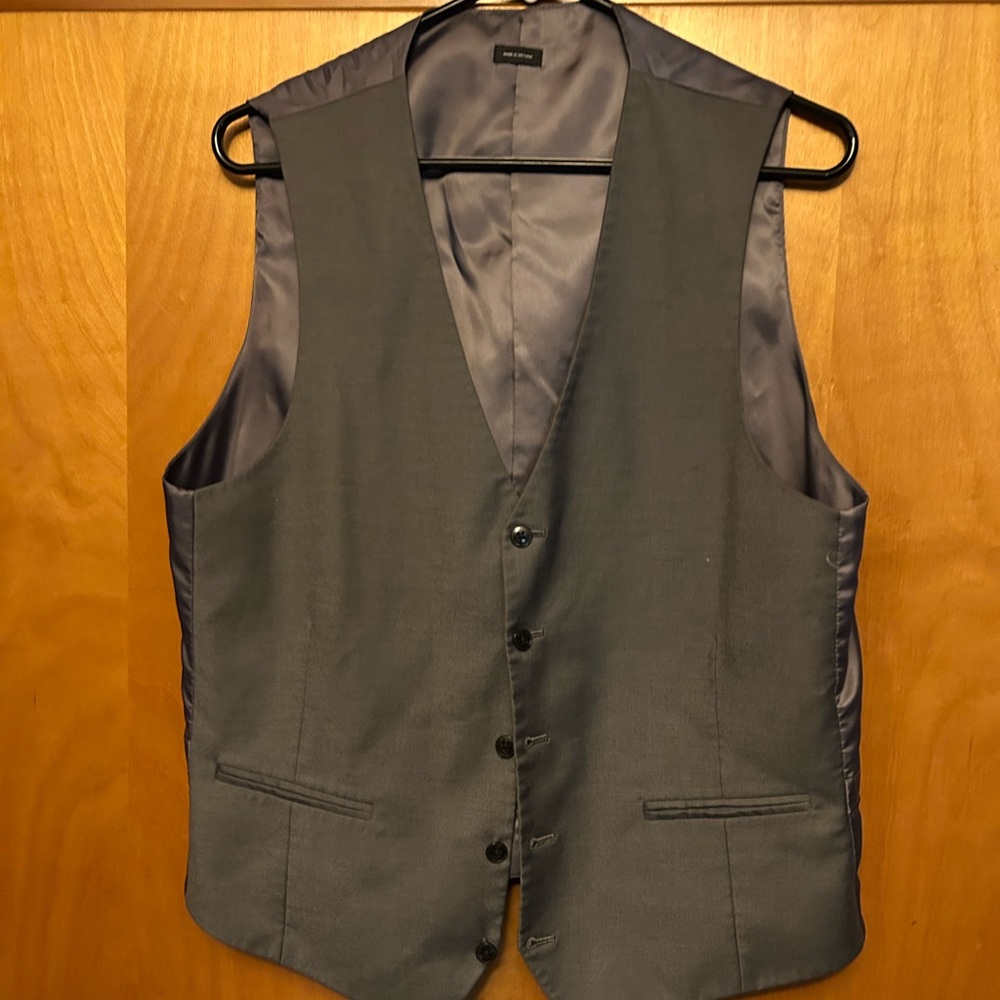 Men's Gray Vest